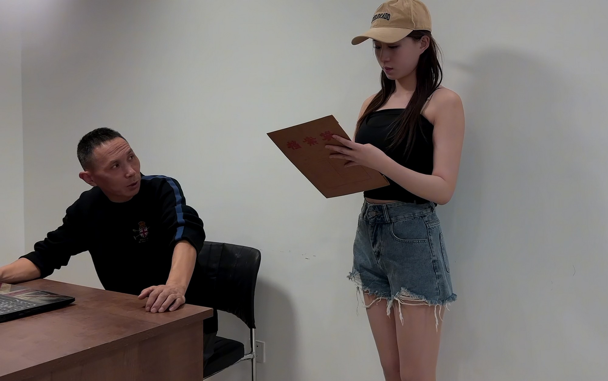 T367剧情特工沦陷，特工青雅为盗窃重要情报竟被迫出卖自己-戛纳传媒|原创作品600部